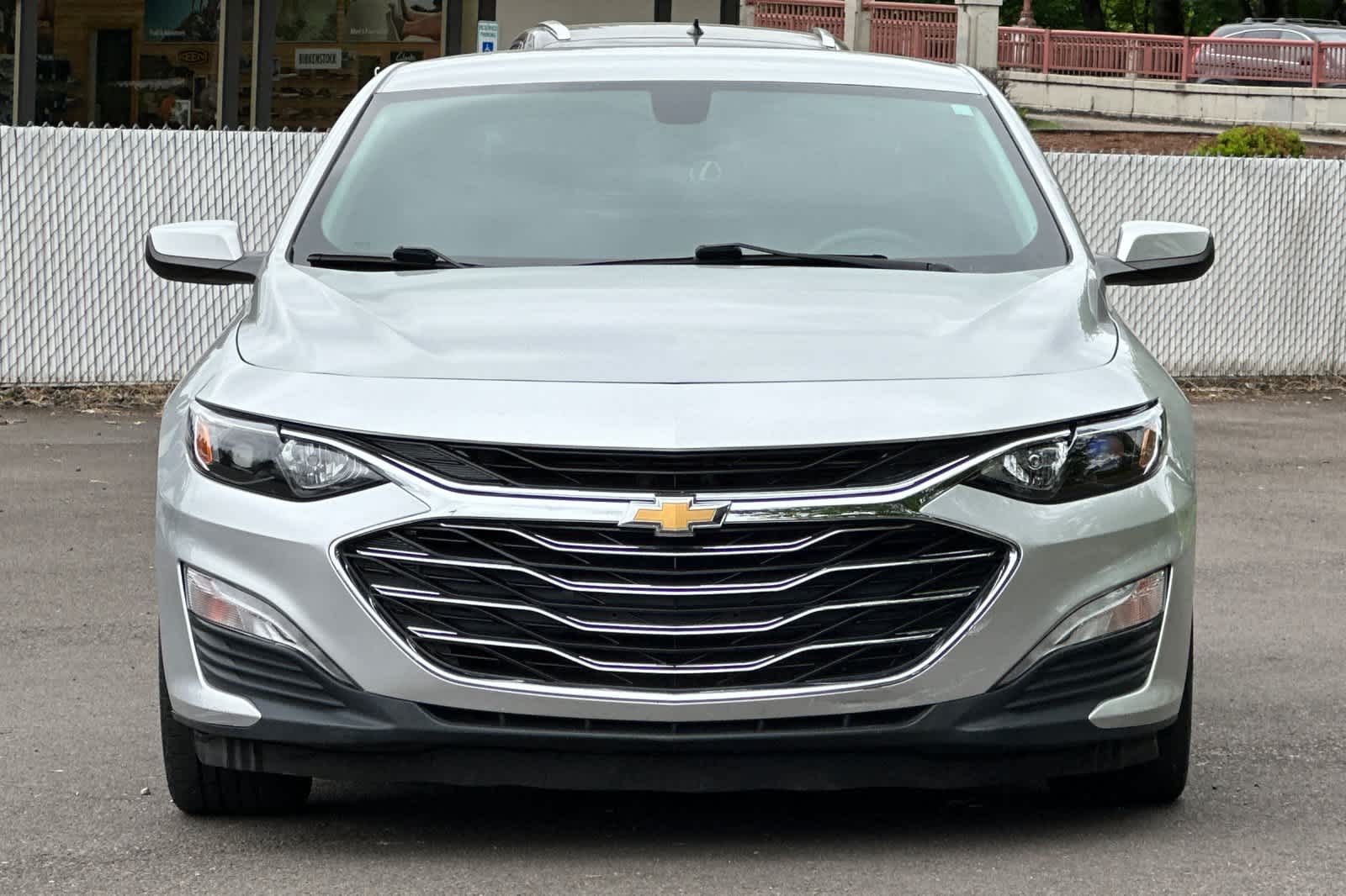 Thumbnail: 2019 Chevrolet Malibu - 10
