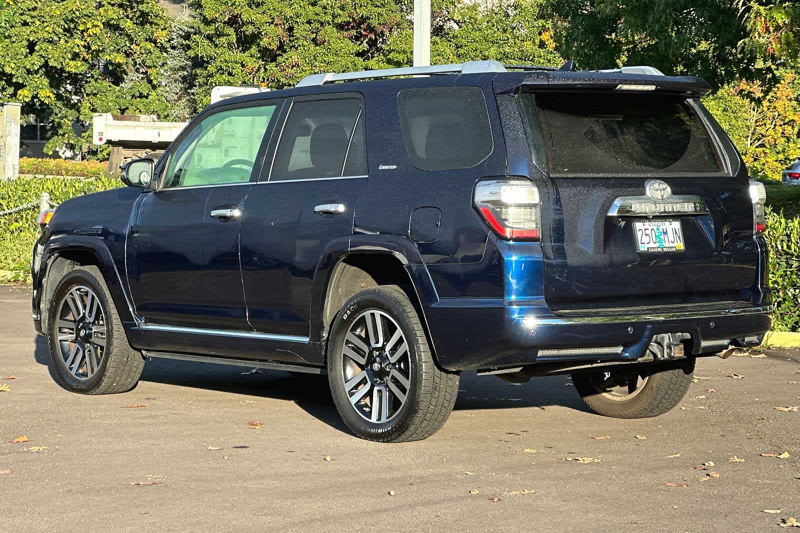 Thumbnail: 2014 Toyota 4Runner - 6