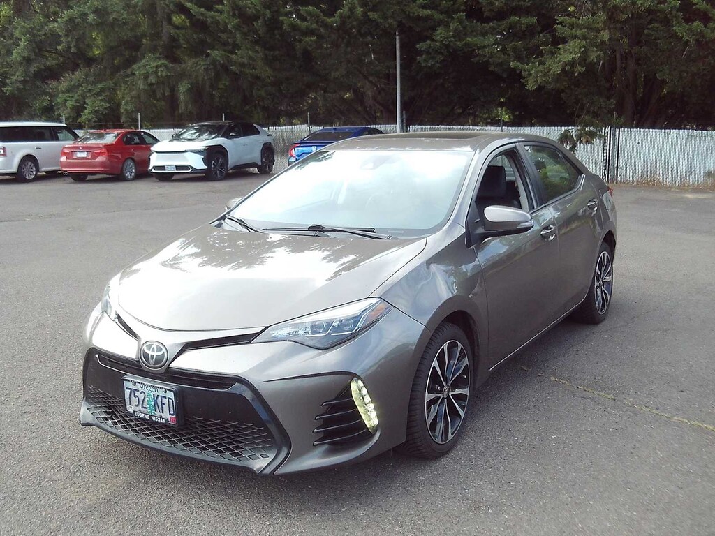 Used 2017 Toyota Corolla SE Sedan