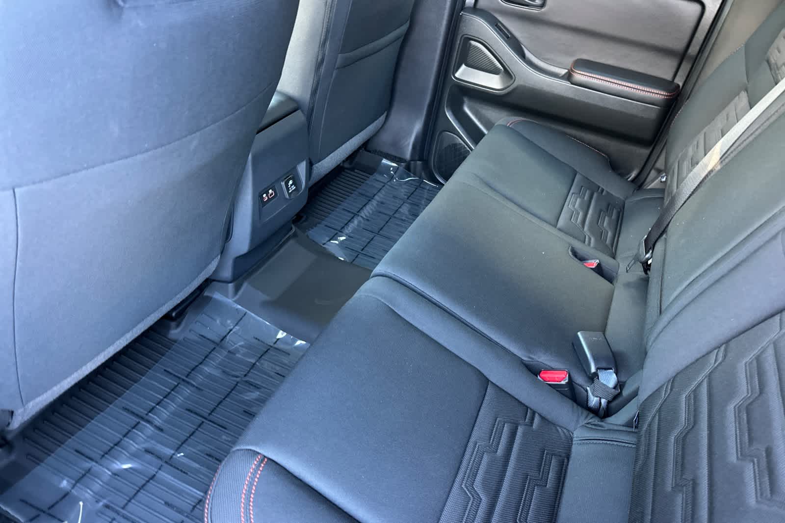 Thumbnail: 2026 Nissan Frontier - 4