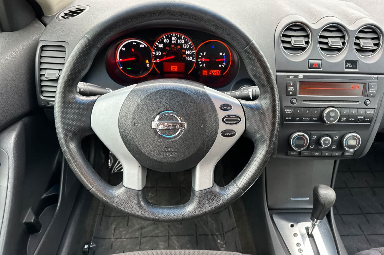 Thumbnail: 2009 Nissan Altima - 14