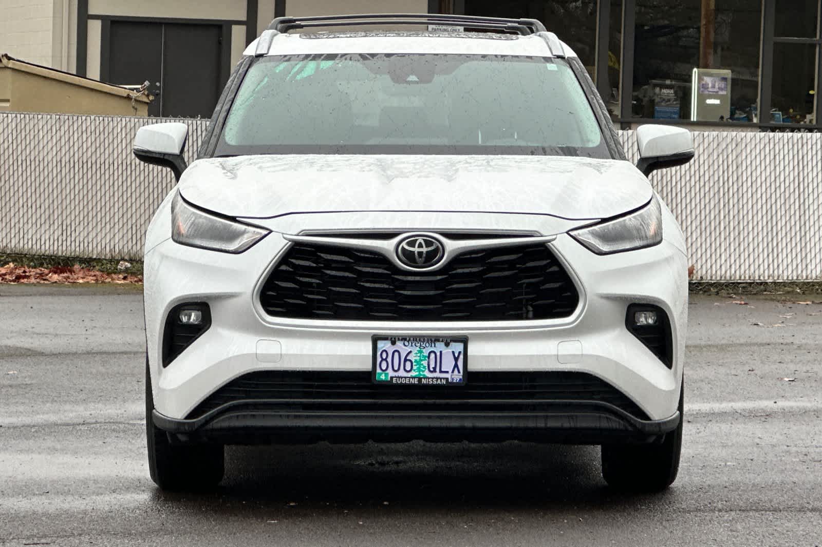 Thumbnail: 2023 Toyota Highlander - 10