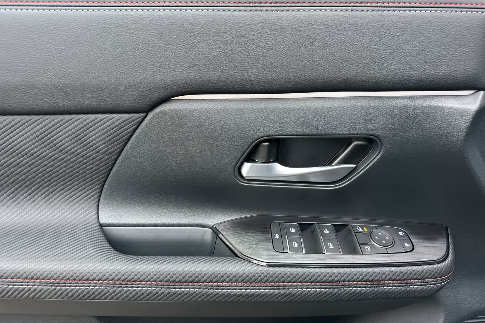 Thumbnail: 2025 Nissan Kicks - 12