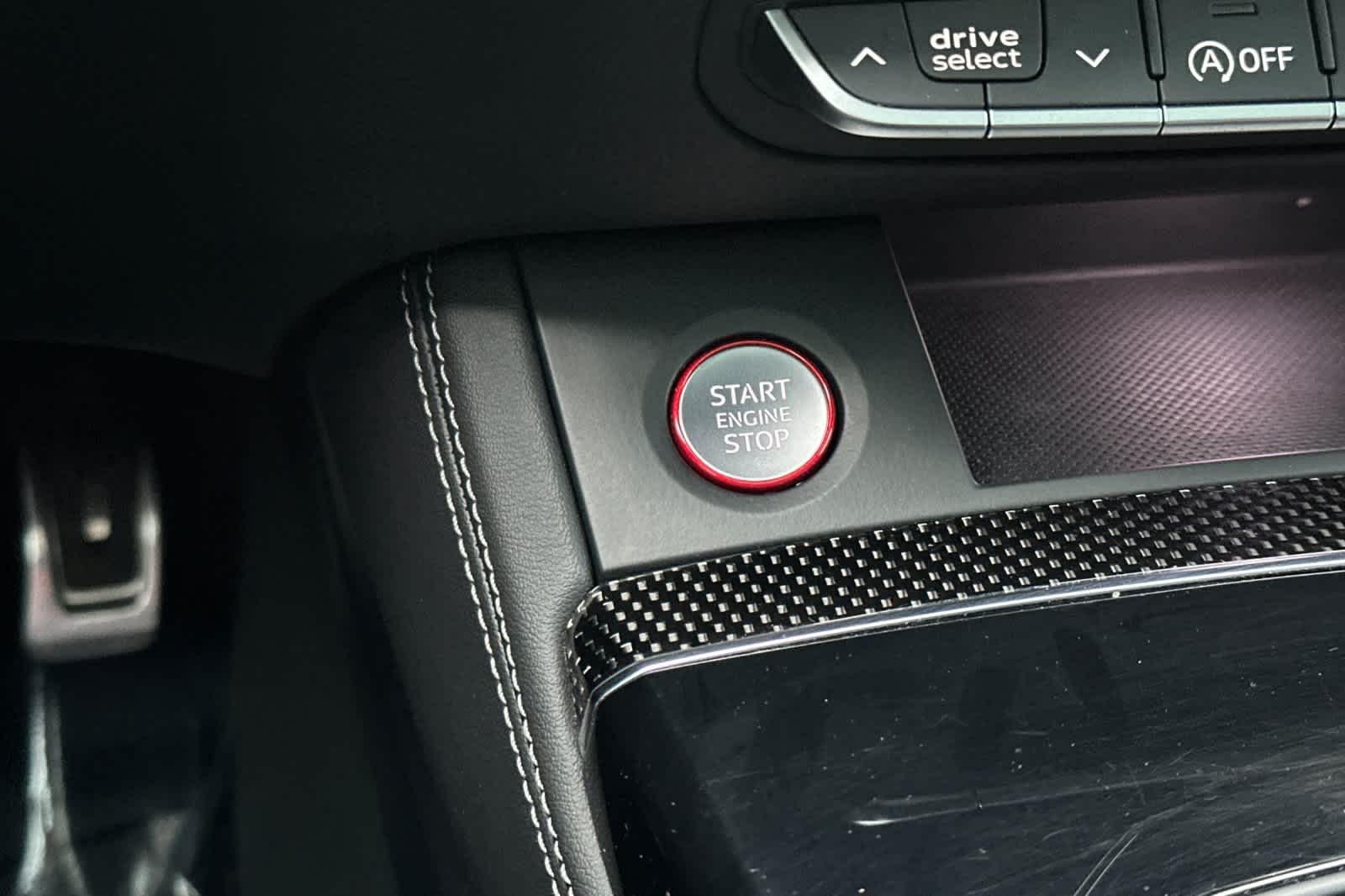 Thumbnail: 2022 Audi SQ5 - 22