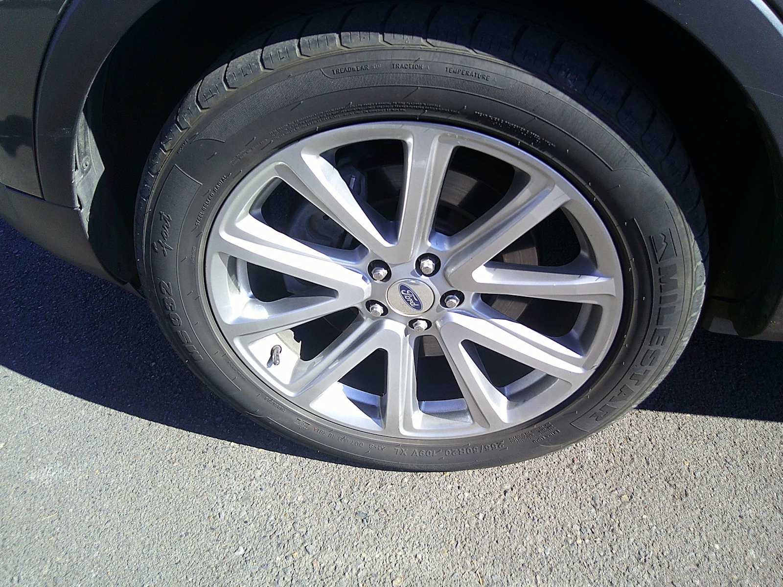 Thumbnail: 2016 Ford Explorer - 9