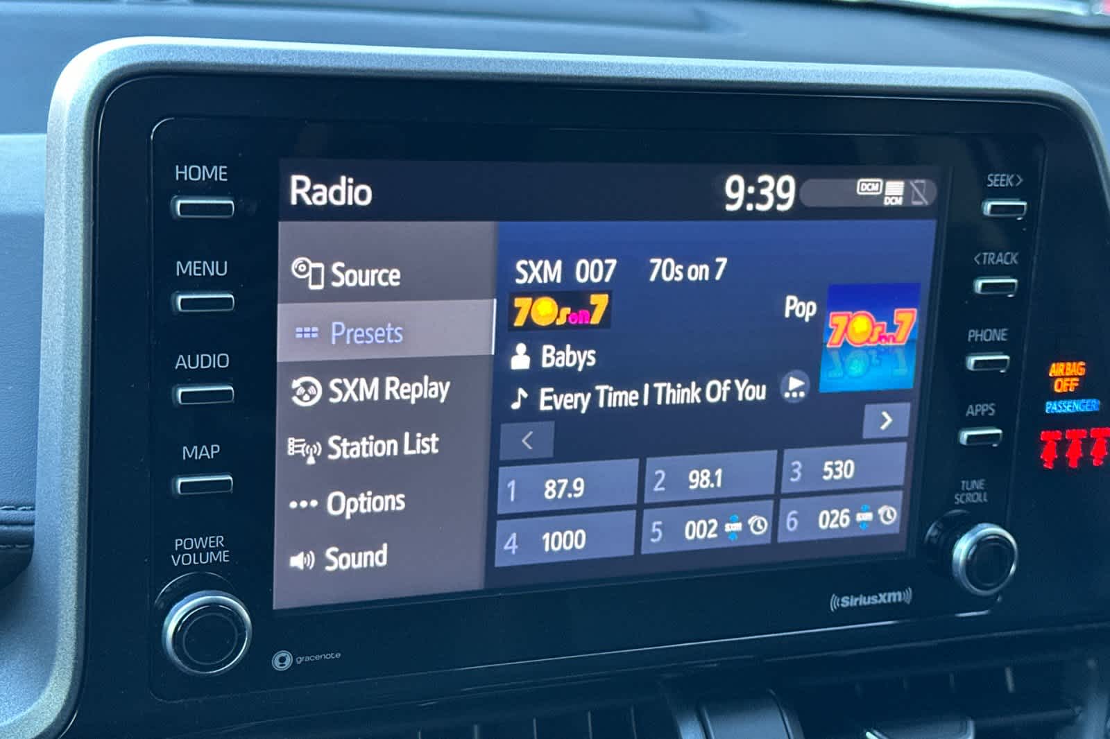 Thumbnail: 2021 Toyota C-HR - 18