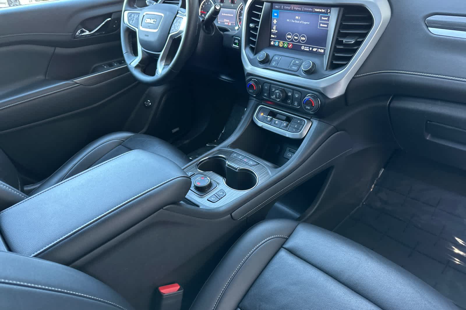 2023 GMC Acadia SLT 17