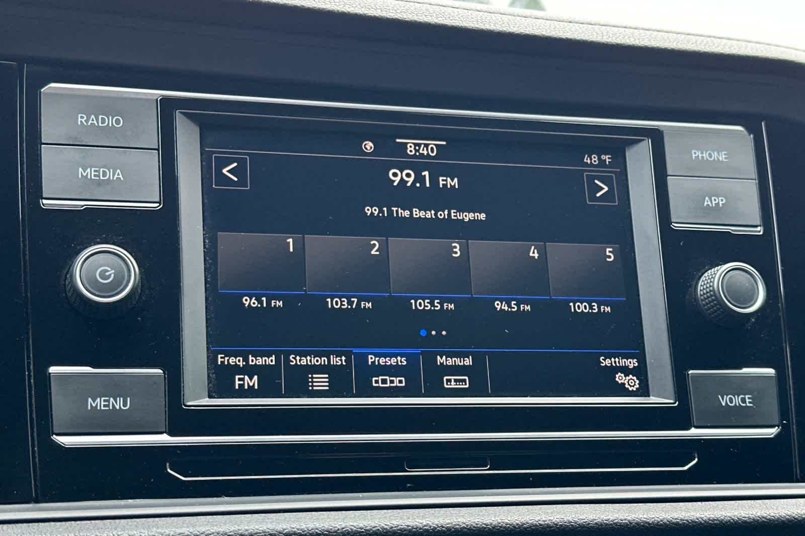 Thumbnail: 2023 Volkswagen Jetta - 17