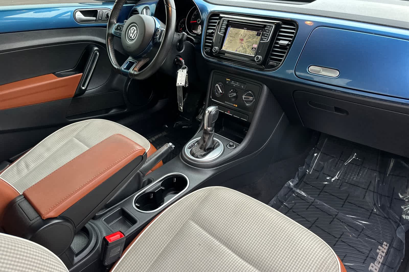 Thumbnail: 2017 Volkswagen Beetle - 16