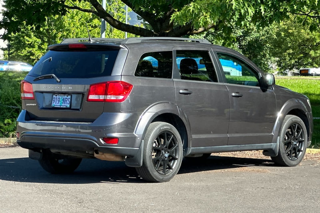 Used 2019 Dodge Journey SE SUV