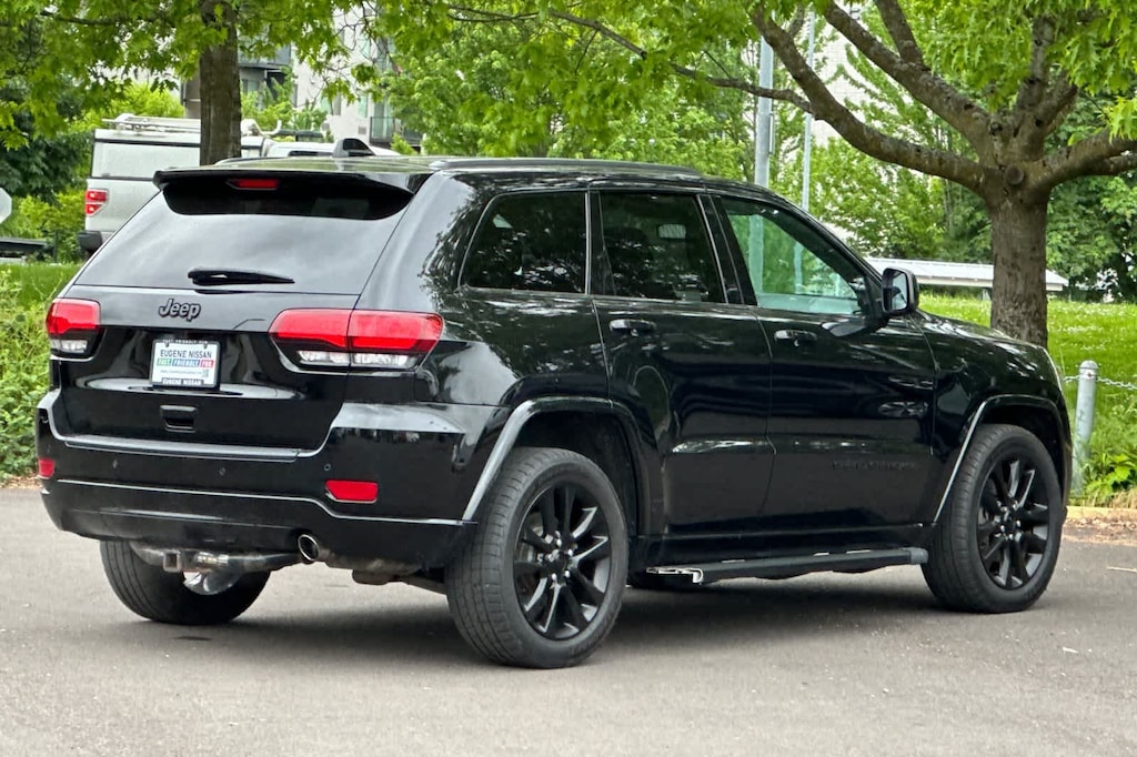 Used 2019 Jeep Grand Cherokee Altitude SUV