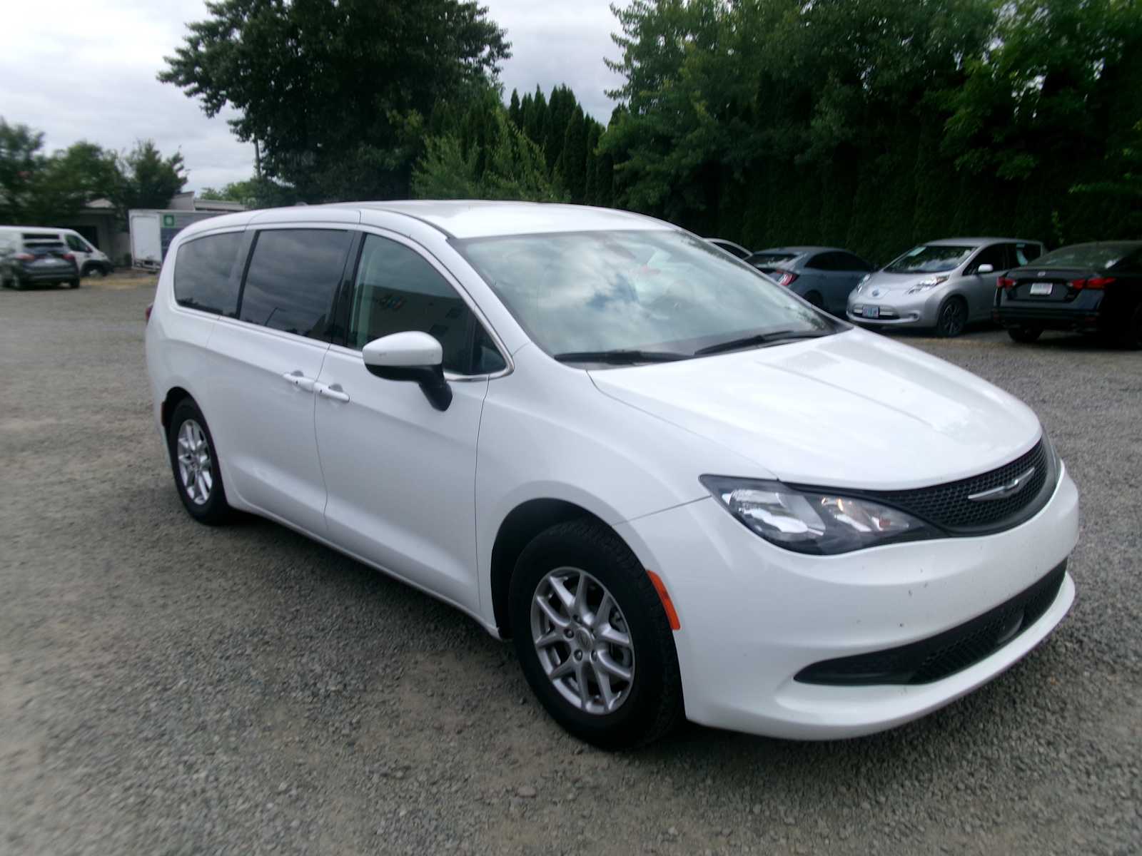 2022 Chrysler Voyager LX 7