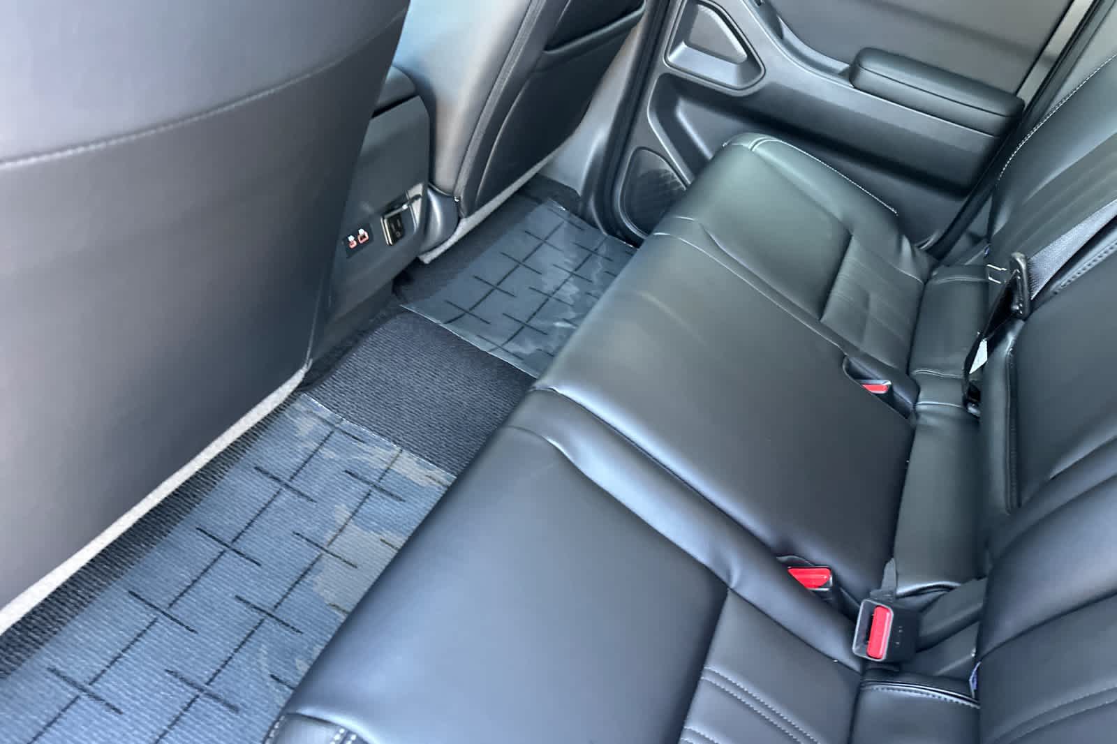 2025 Nissan Frontier SL photo 4