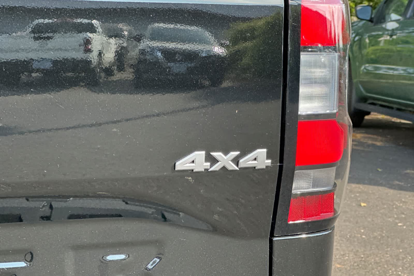 Thumbnail: 2025 Nissan Frontier - 24