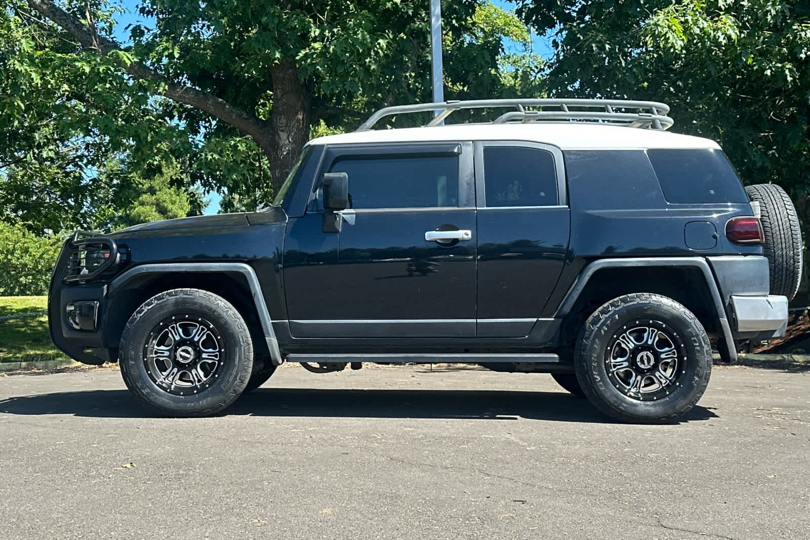 Thumbnail: 2007 Toyota FJ Cruiser - 4