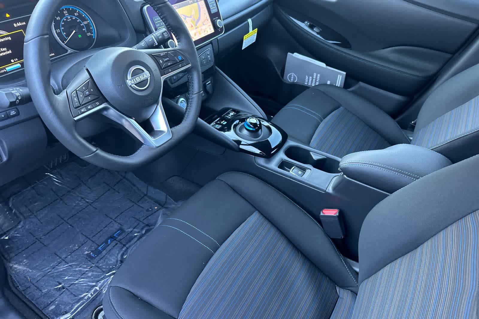 Thumbnail: 2025 Nissan Leaf - 11