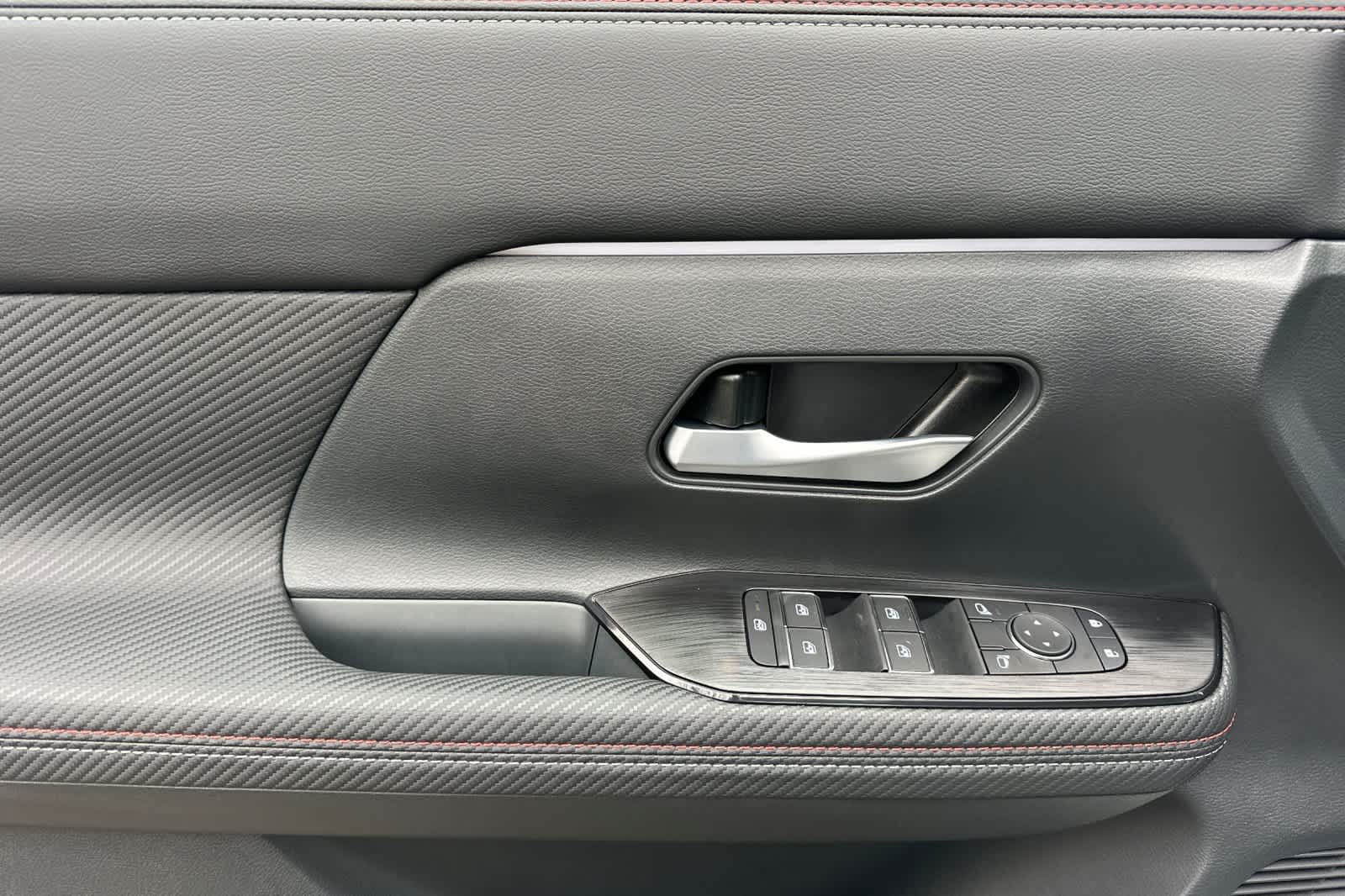 Thumbnail: 2025 Nissan Kicks - 12