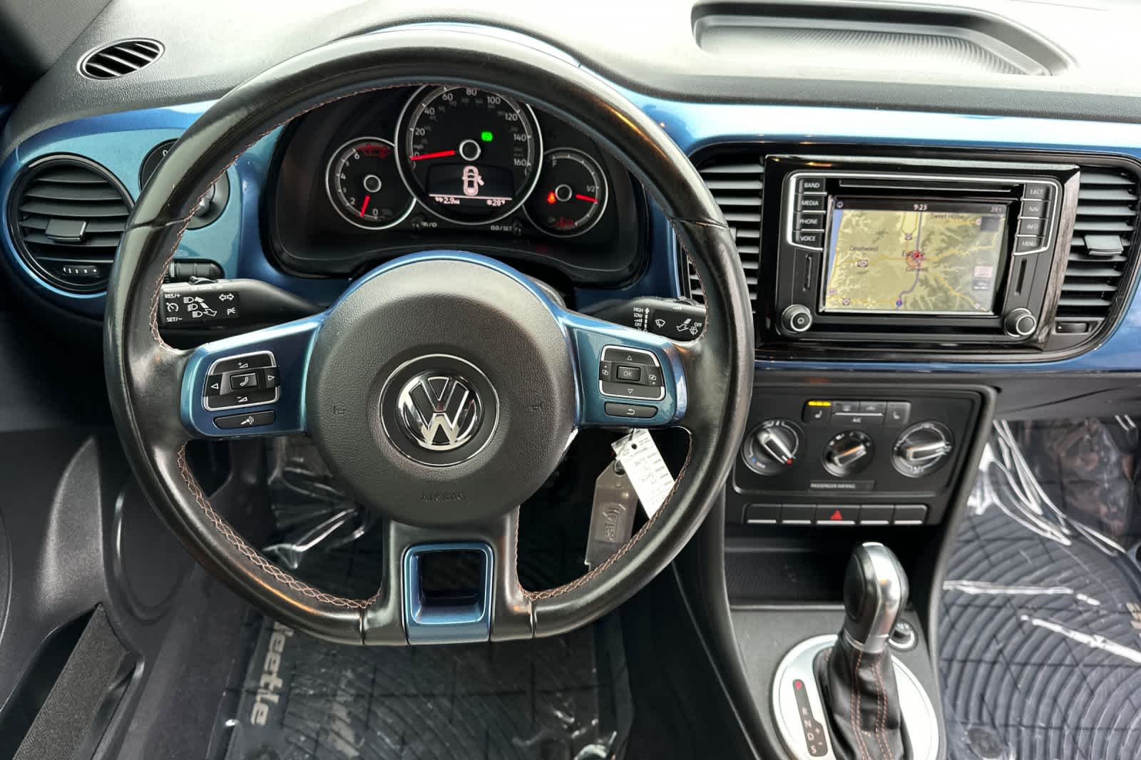 Thumbnail: 2017 Volkswagen Beetle - 14