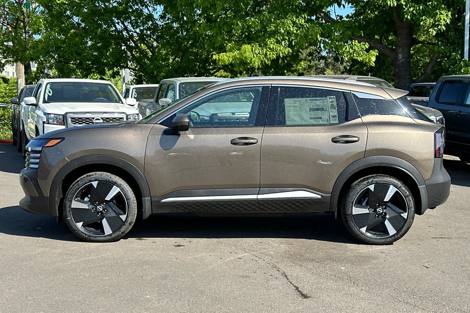 Thumbnail: 2025 Nissan Kicks - 5