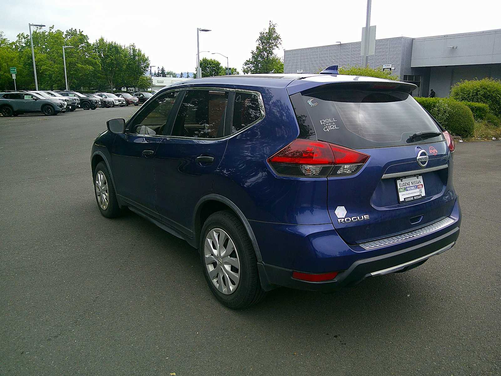 Thumbnail: 2018 Nissan Rogue - 3