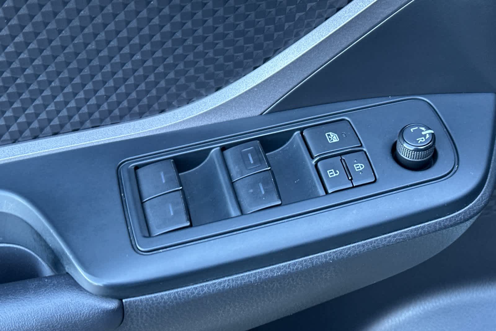 Thumbnail: 2021 Toyota C-HR - 13