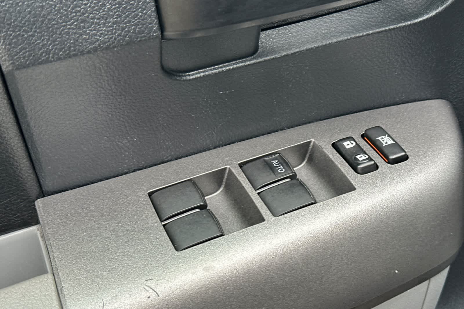 Thumbnail: 2010 Toyota Tundra - 13