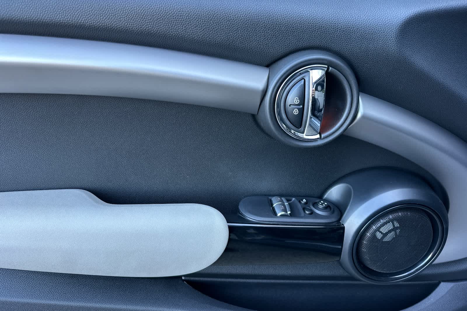 Thumbnail: 2021 MINI Cooper Hardtop - 12