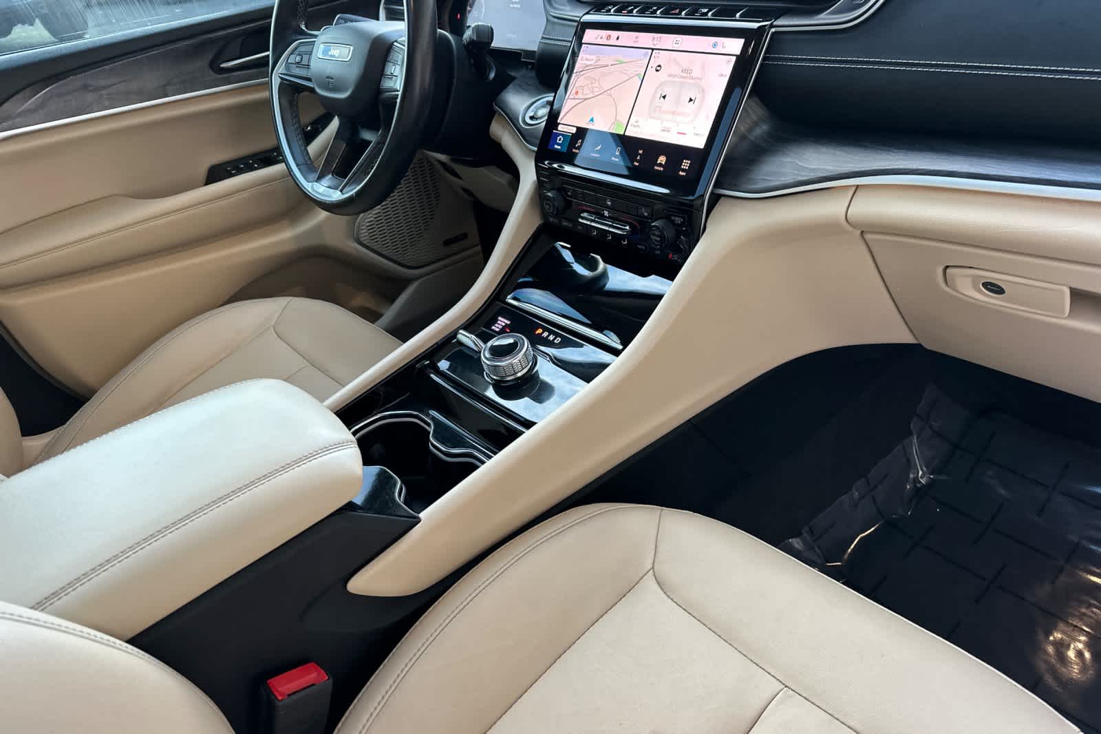 Thumbnail: 2021 Jeep Grand Cherokee L - 17