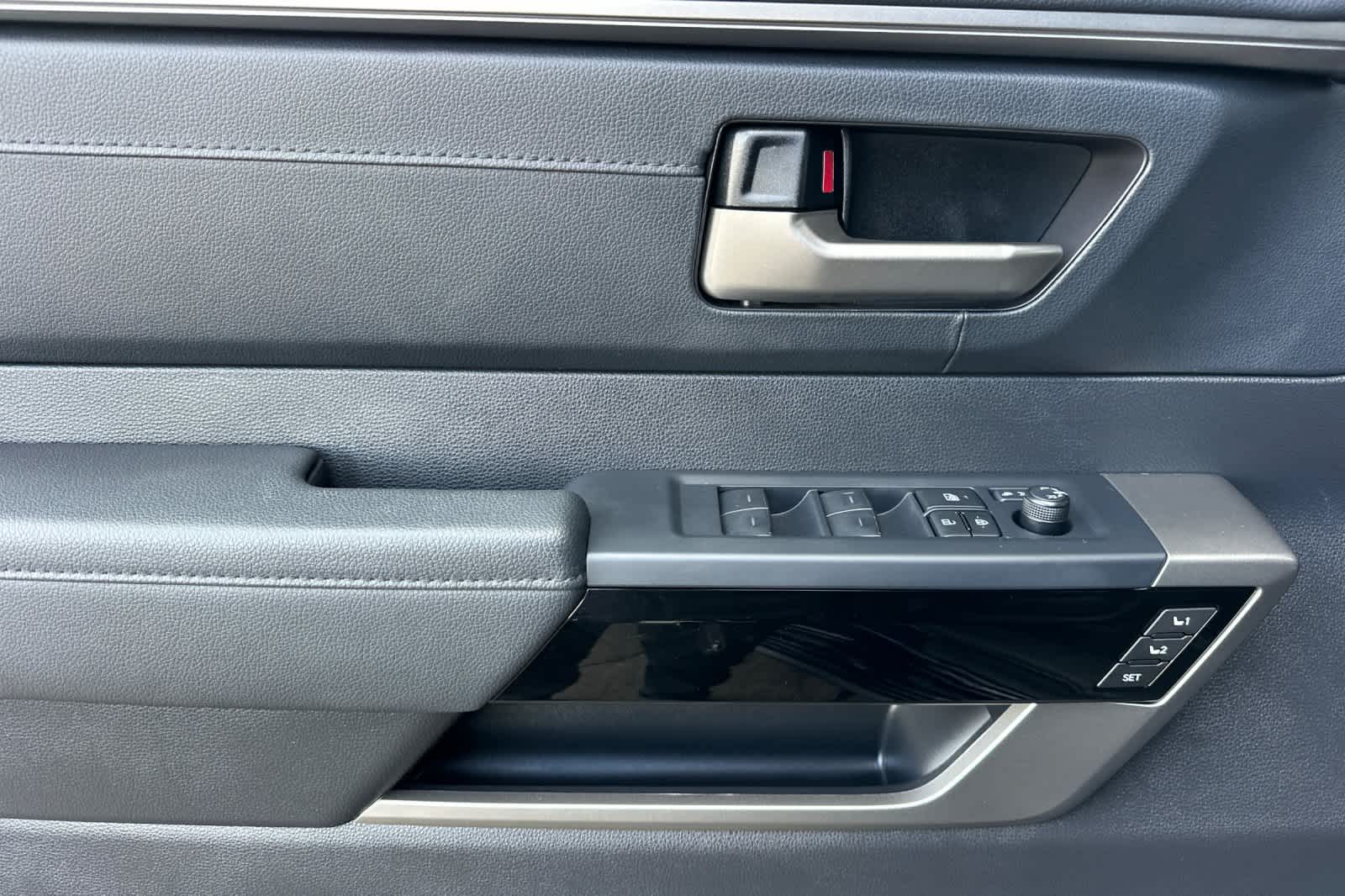 Thumbnail: 2025 Toyota Tundra - 12