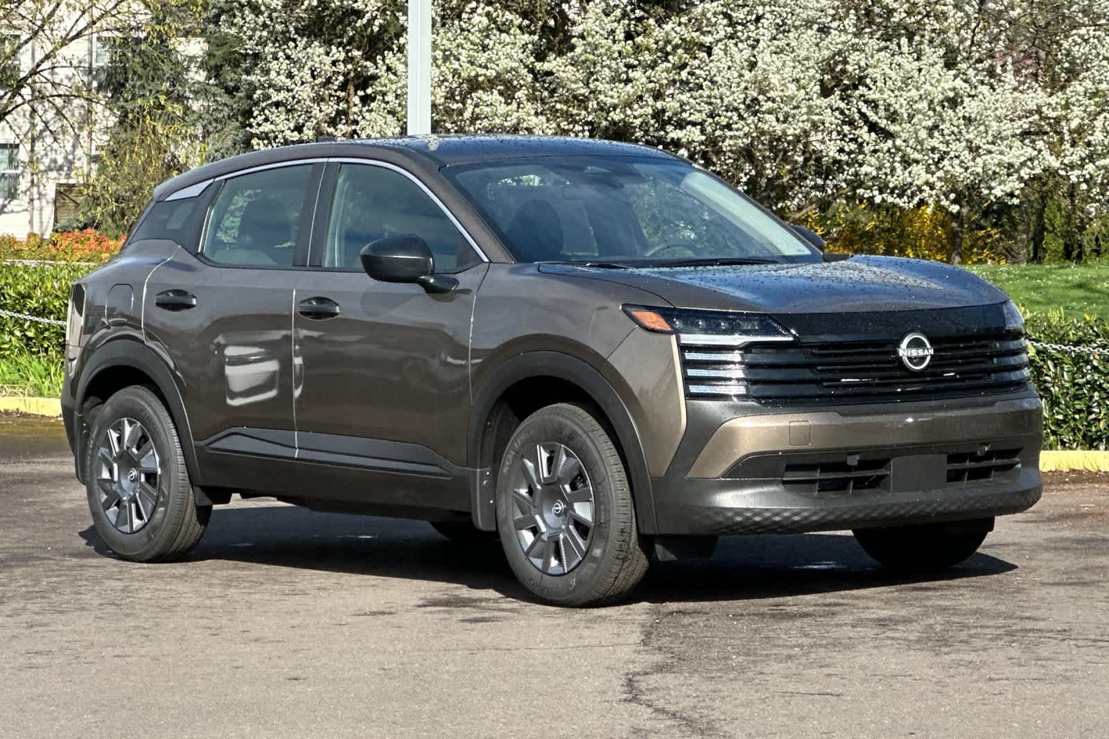 Thumbnail: 2025 Nissan Kicks - 9
