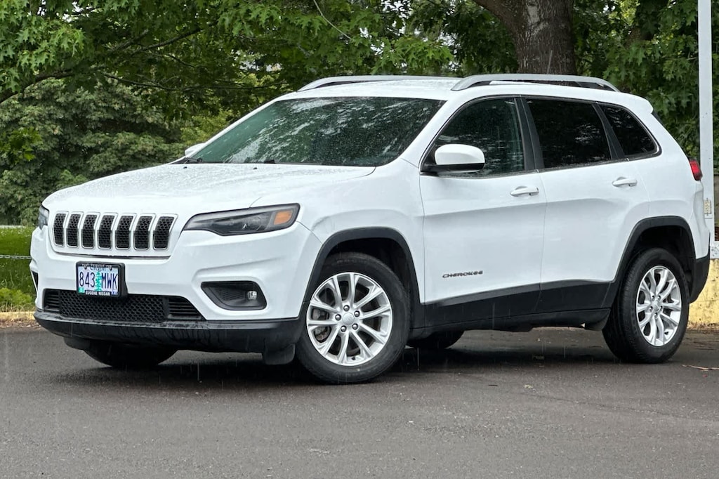 Used 2019 Jeep Cherokee Latitude FWD SUV