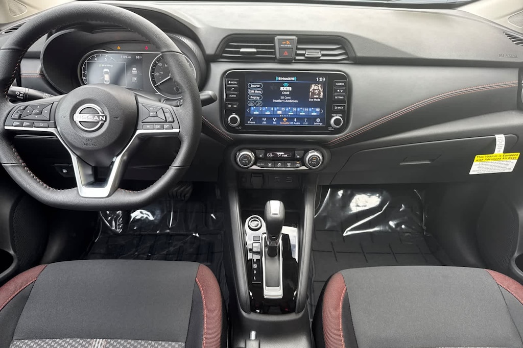 New 2025 Nissan Versa 1.6 SR Sedan