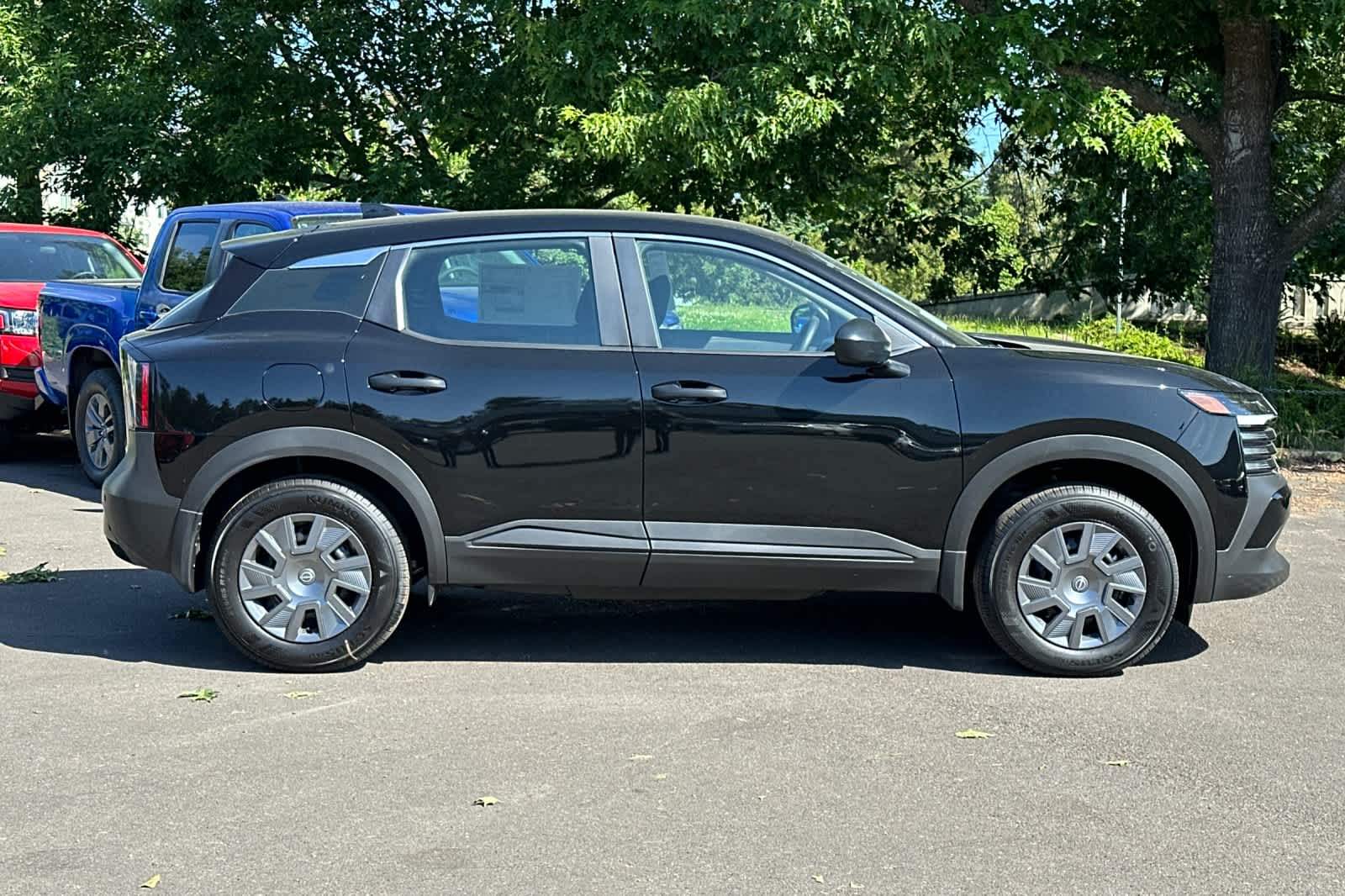 Thumbnail: 2025 Nissan Kicks - 8