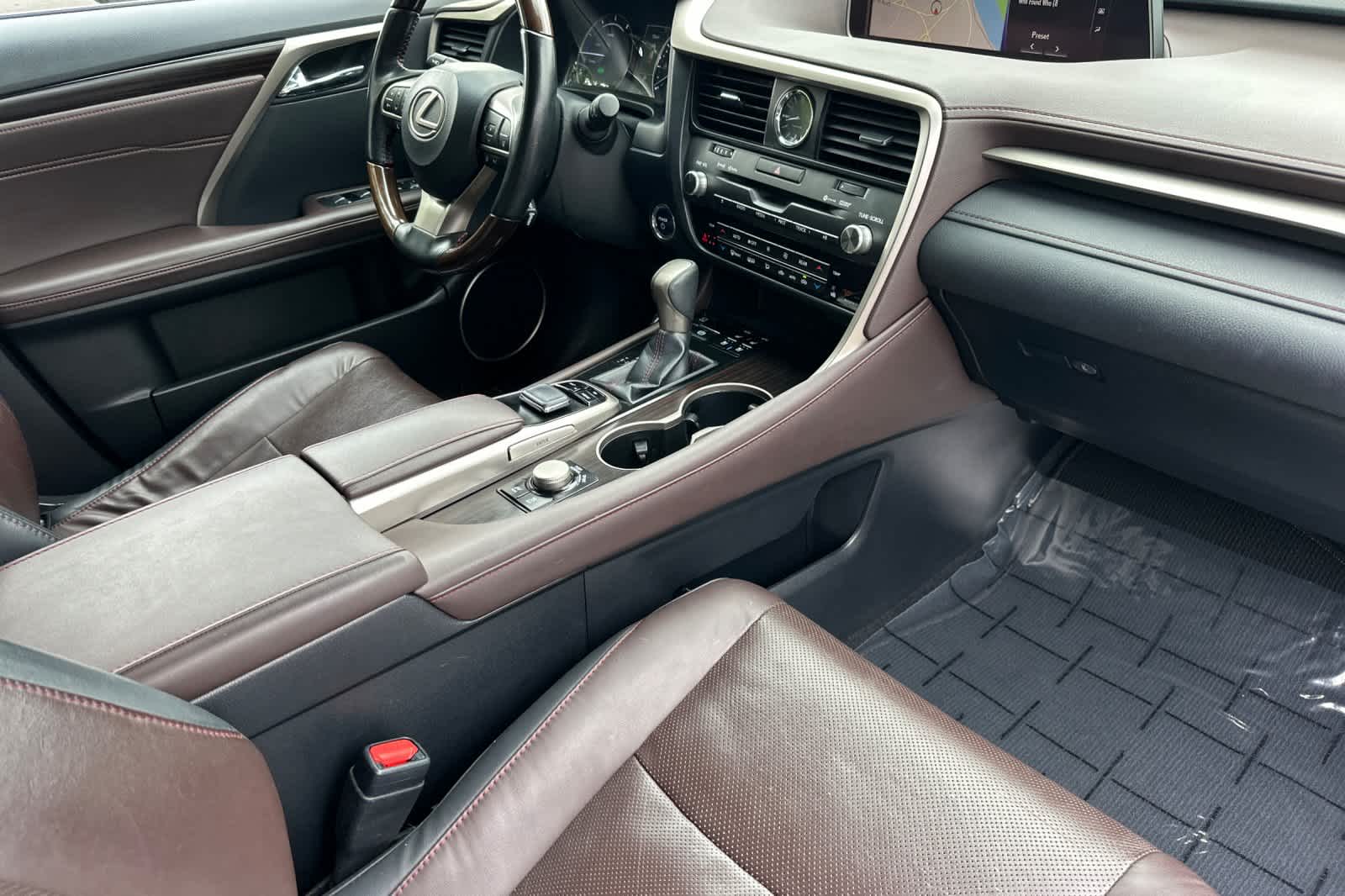 Thumbnail: 2018 Lexus RX - 17