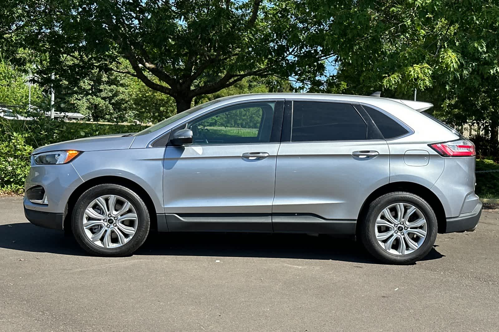 Thumbnail: 2023 Ford Edge - 4