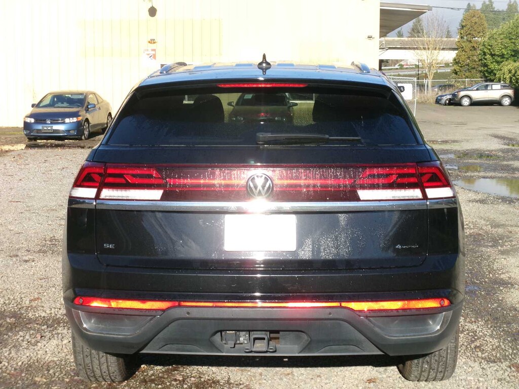Used 2024 Volkswagen Atlas Cross Sport 2.0T SE w/Technology SUV