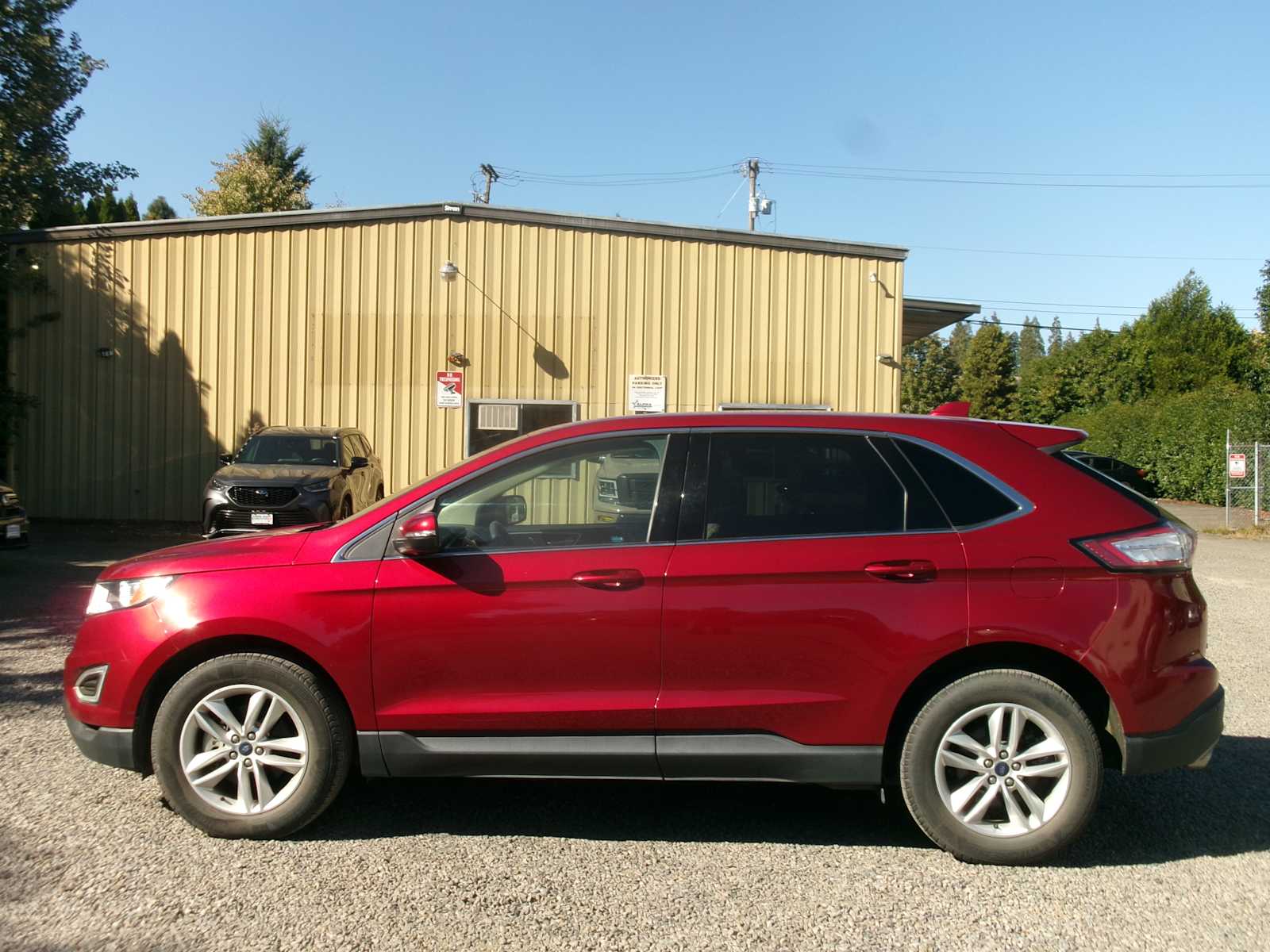 Thumbnail: 2017 Ford Edge - 2