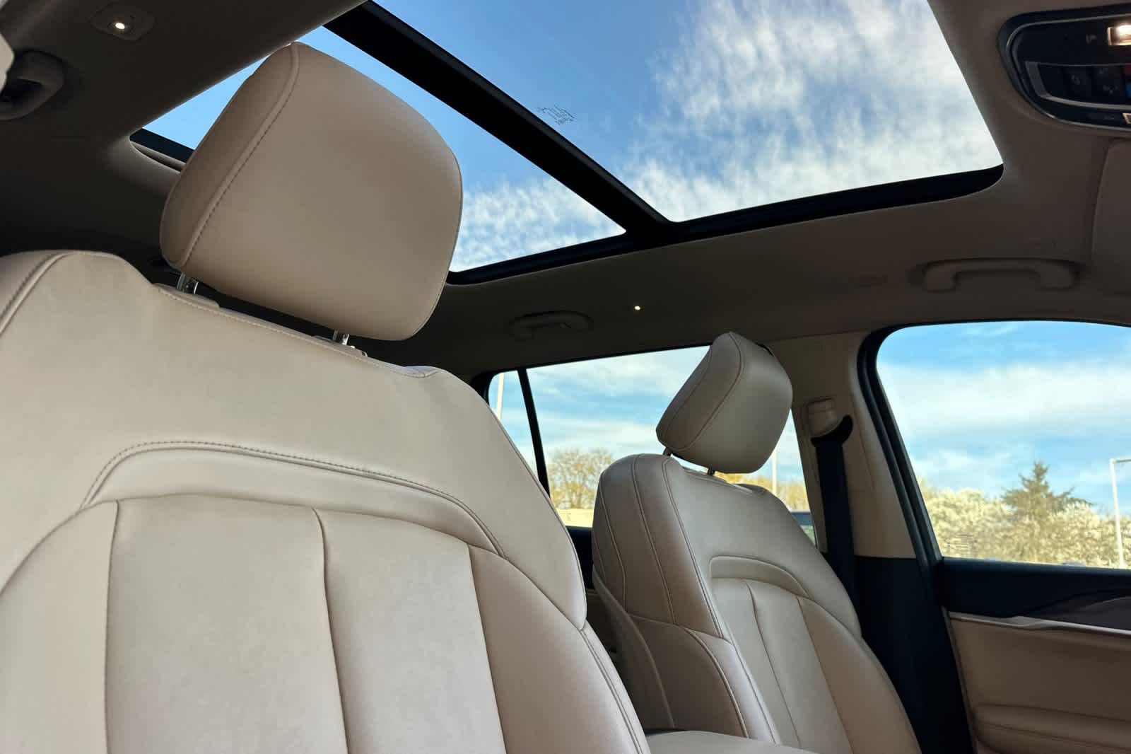 Thumbnail: 2021 Jeep Grand Cherokee L - 18