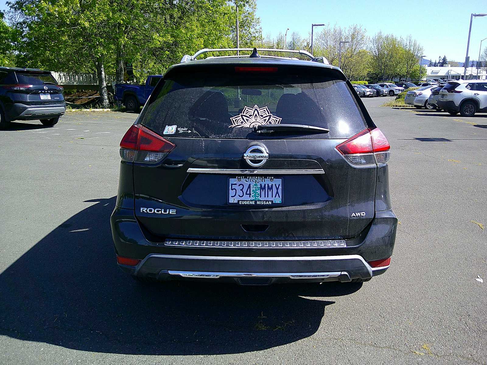 Thumbnail: 2017 Nissan Rogue - 4