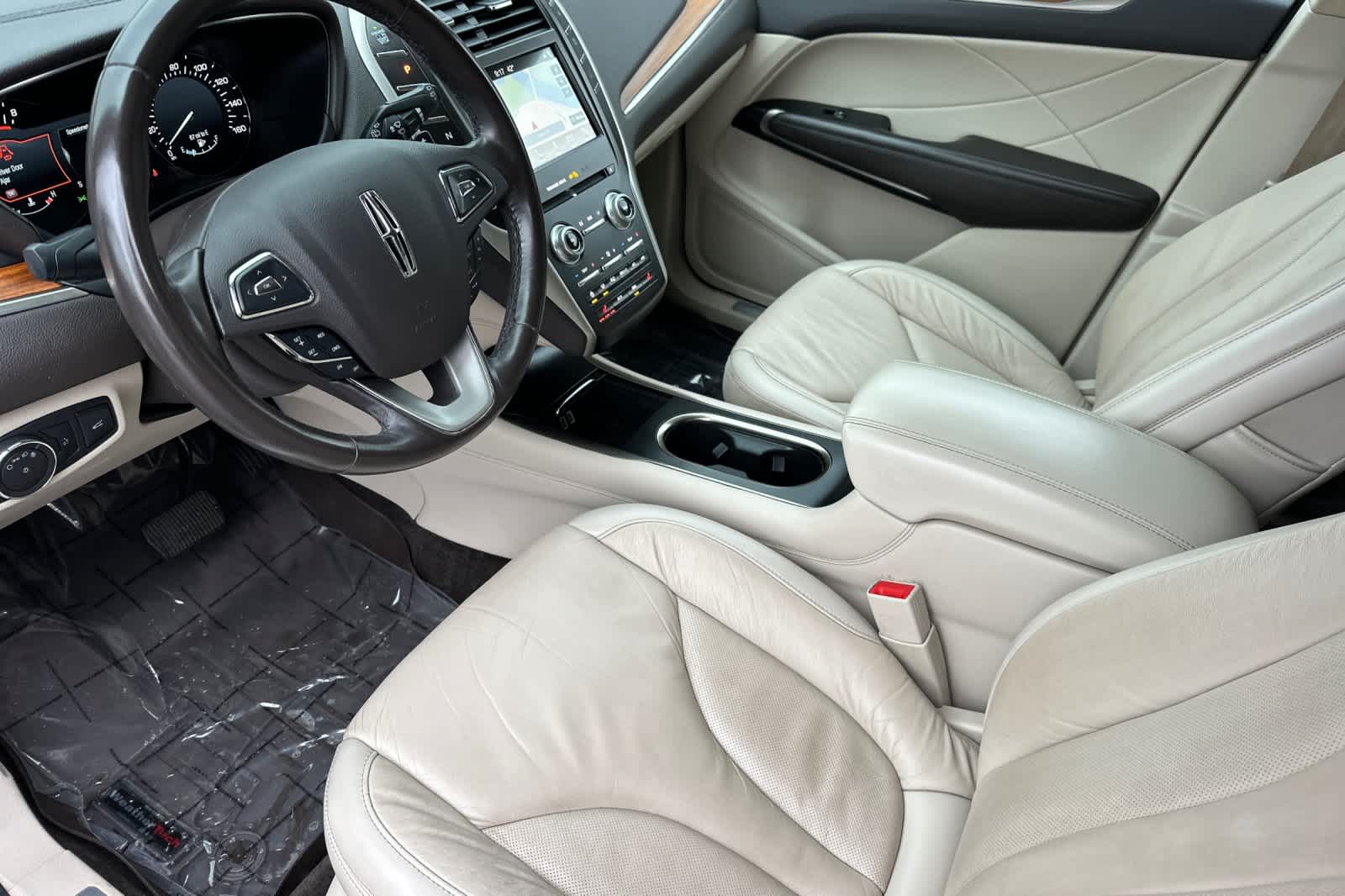 Thumbnail: 2018 Lincoln MKC - 11