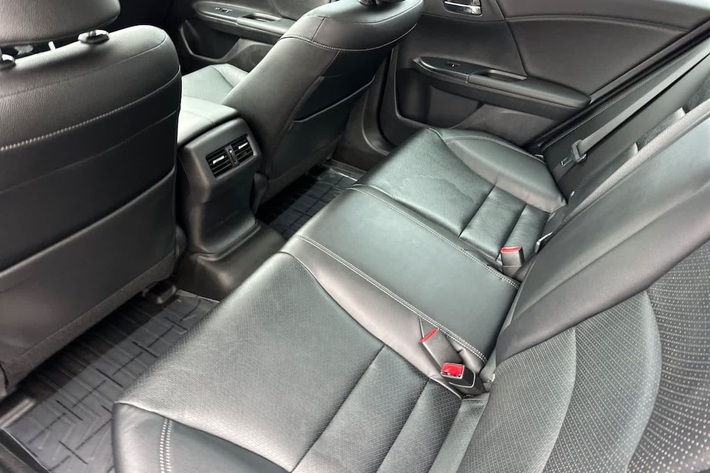 Used 2017 Honda Accord EX-L V6 w/Navi & Honda Sensing Sedan