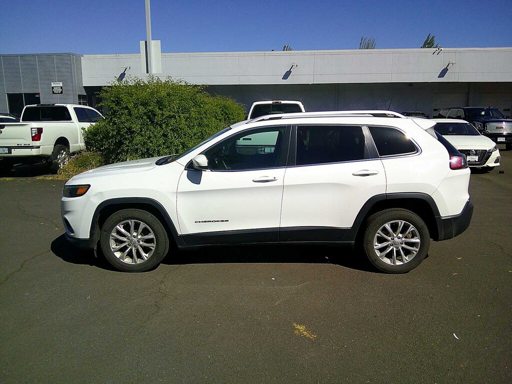 Used 2019 Jeep Cherokee Latitude FWD SUV