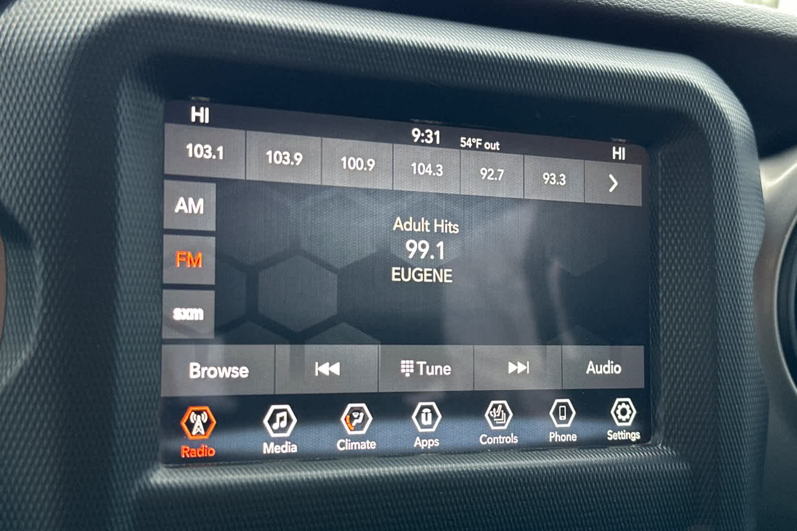 Thumbnail: 2020 Jeep Gladiator - 17