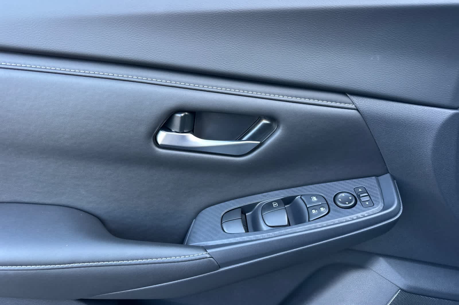 Thumbnail: 2025 Nissan Sentra - 12