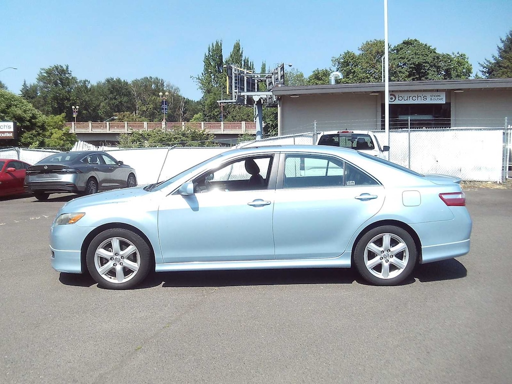 Used 2009 Toyota Camry SE Sedan