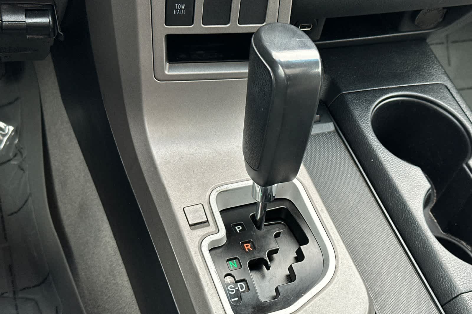 Thumbnail: 2010 Toyota Tundra - 20