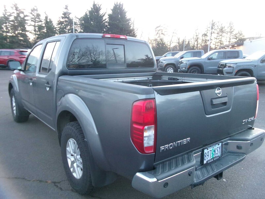 Used 2018 Nissan Frontier SV Truck Crew Cab