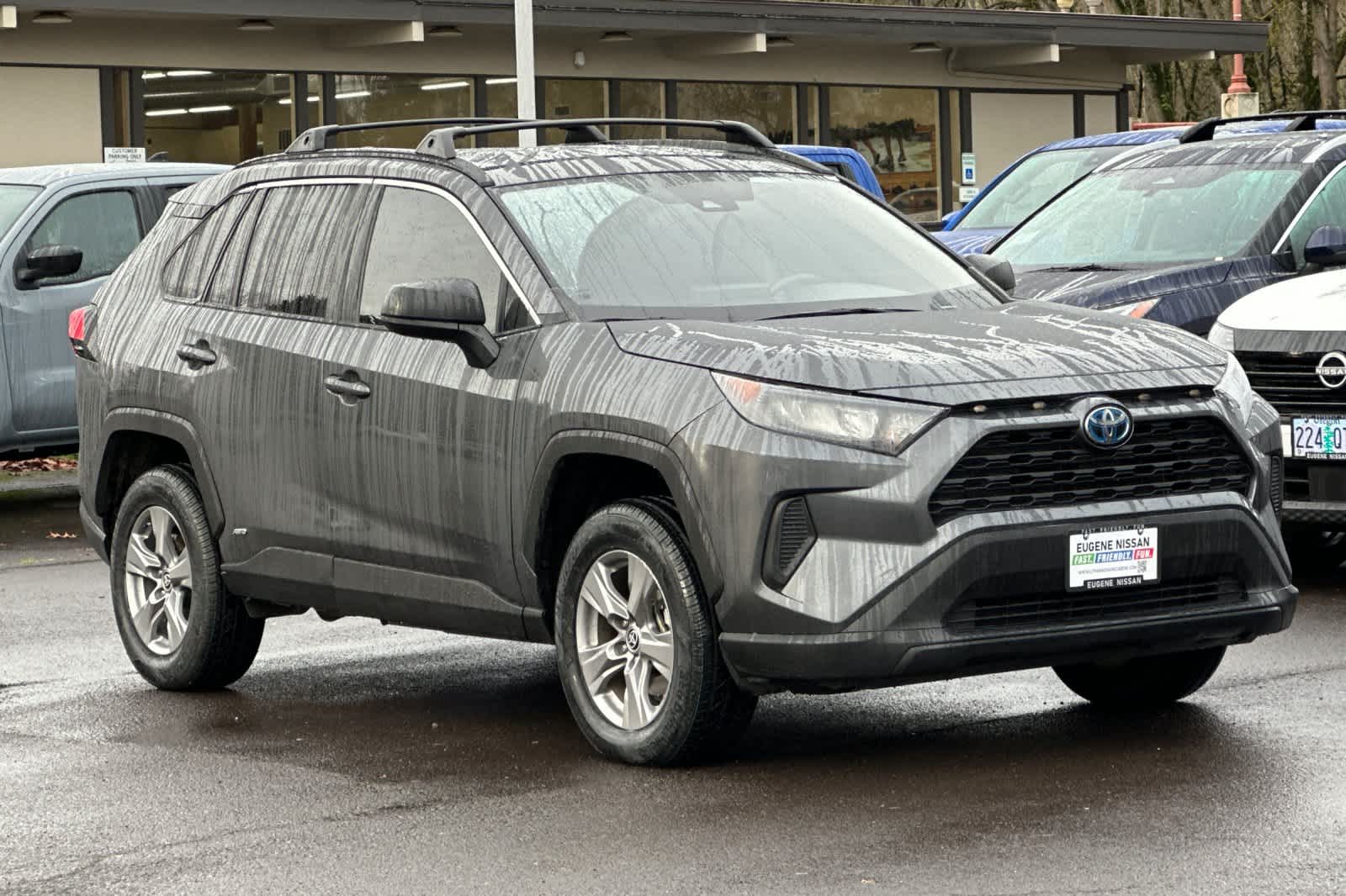 Thumbnail: 2022 Toyota RAV4 - 9
