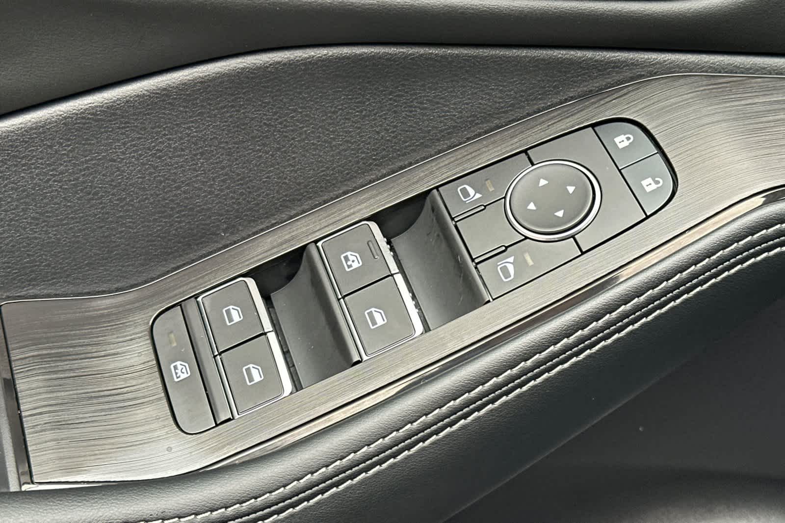 Thumbnail: 2026 Nissan Rogue - 13