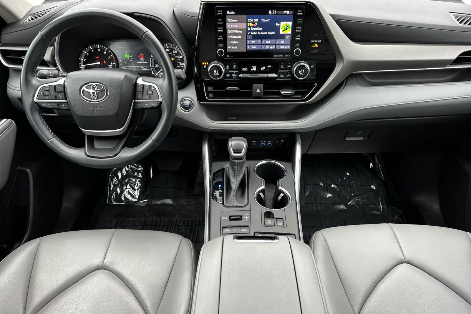 Thumbnail: 2022 Toyota Highlander - 3